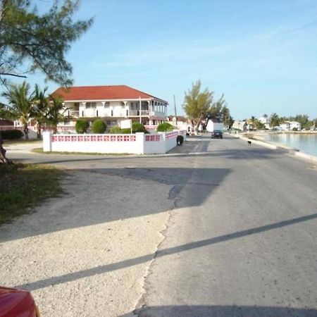 Peach House Upstairs Villa Governor's Harbour Buitenkant foto